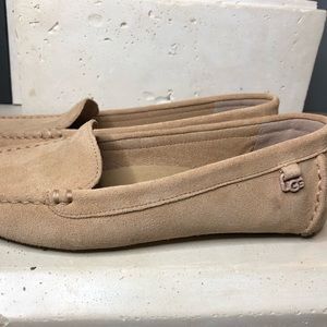 Ugg Light Tan Flores Driving Loafer in Color Ary